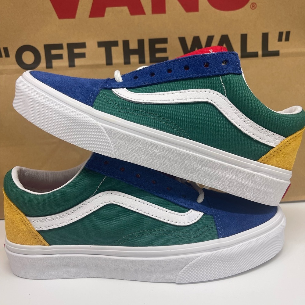 Vans Women's Old Skool (Vans Yacht Club) Blue/Green Sneakers
VN0A38G1R1Q